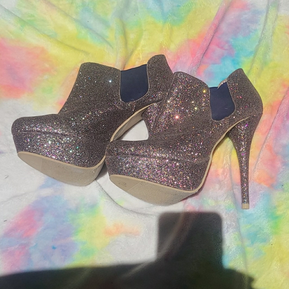 Sparkle shoes